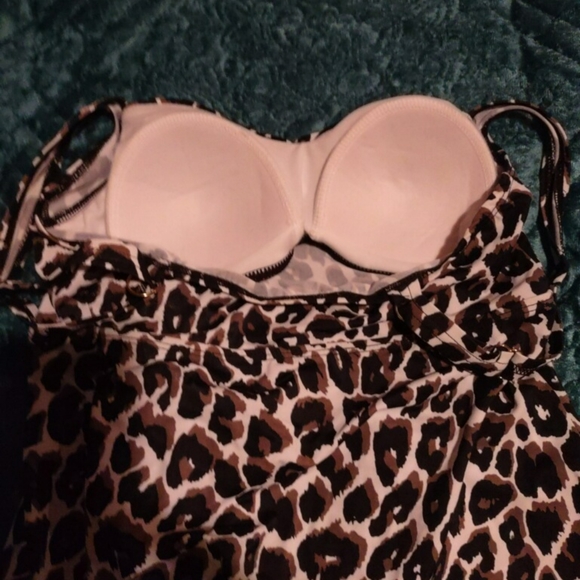 Size 10 Liz Claiborne swim top - Picture 3 of 4